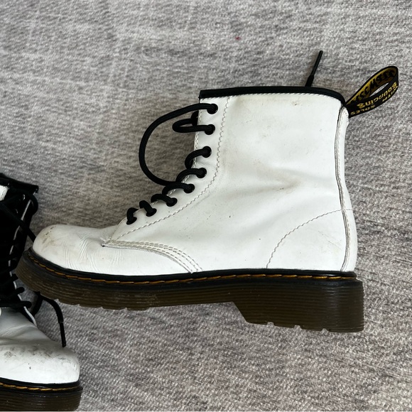 Dr. Martens 1460 J Girl’s White Ankle High Combat Boots Sz 3 - Picture 3 of 12